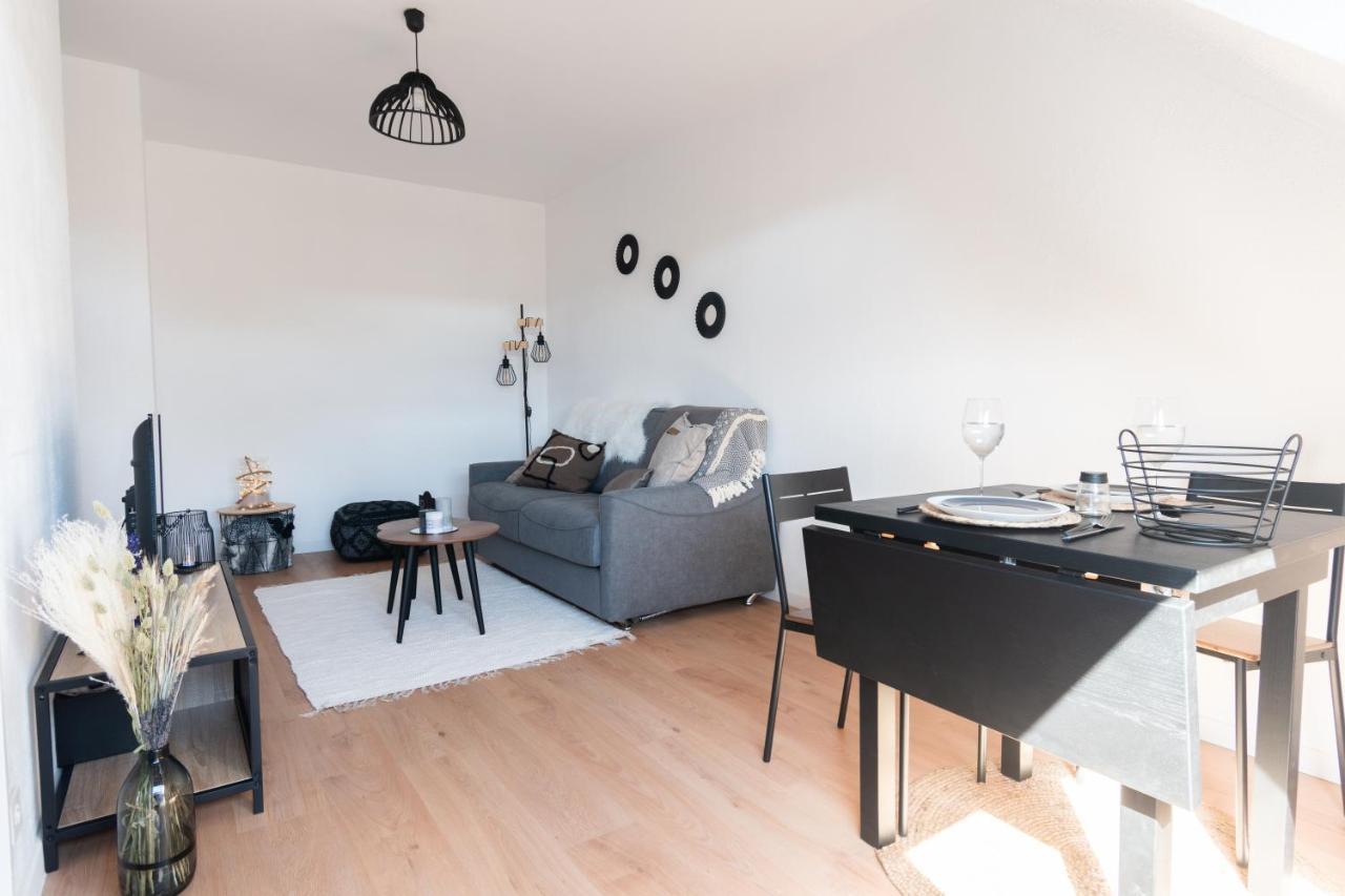 Apartamento Bienvenue Chez Vous Tres Calme Et En Plein Centre Mantes-la-Jolie Exterior foto