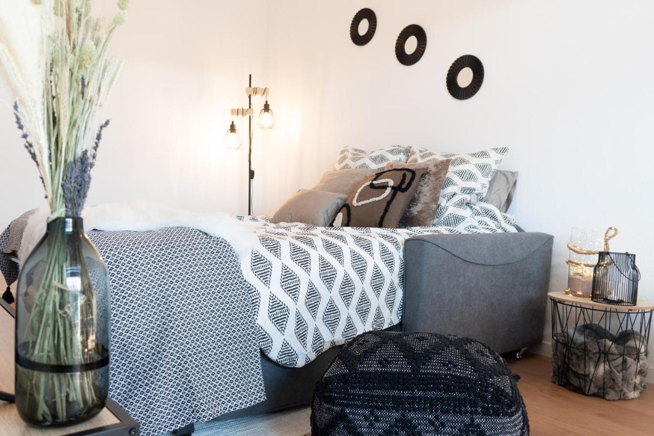 Apartamento Bienvenue Chez Vous Tres Calme Et En Plein Centre Mantes-la-Jolie Exterior foto